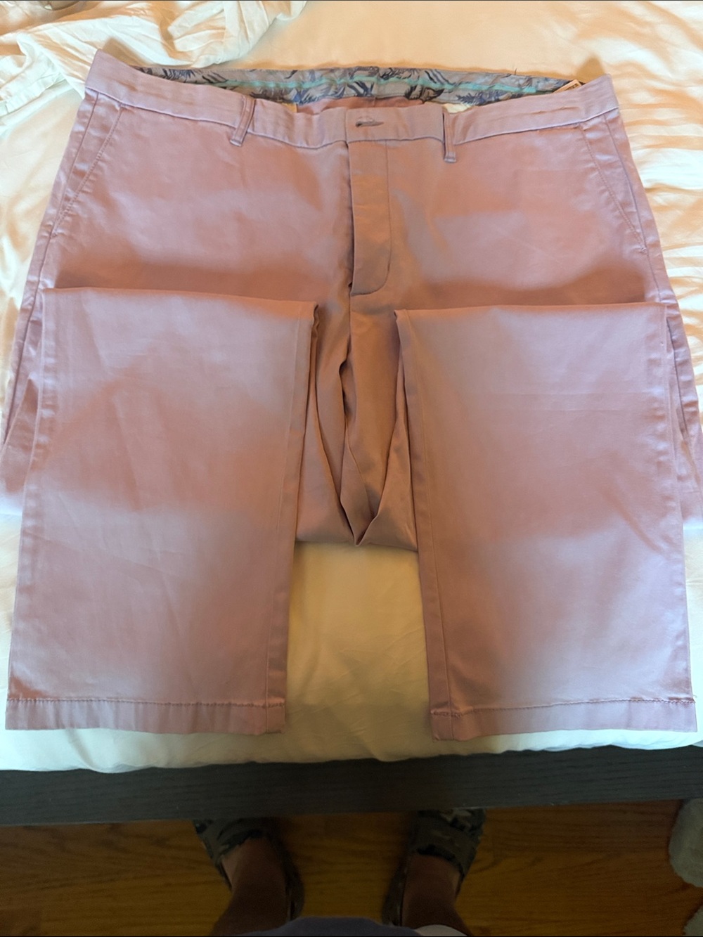 Tommy Bahama never worn Lilac Borcay Chino pants